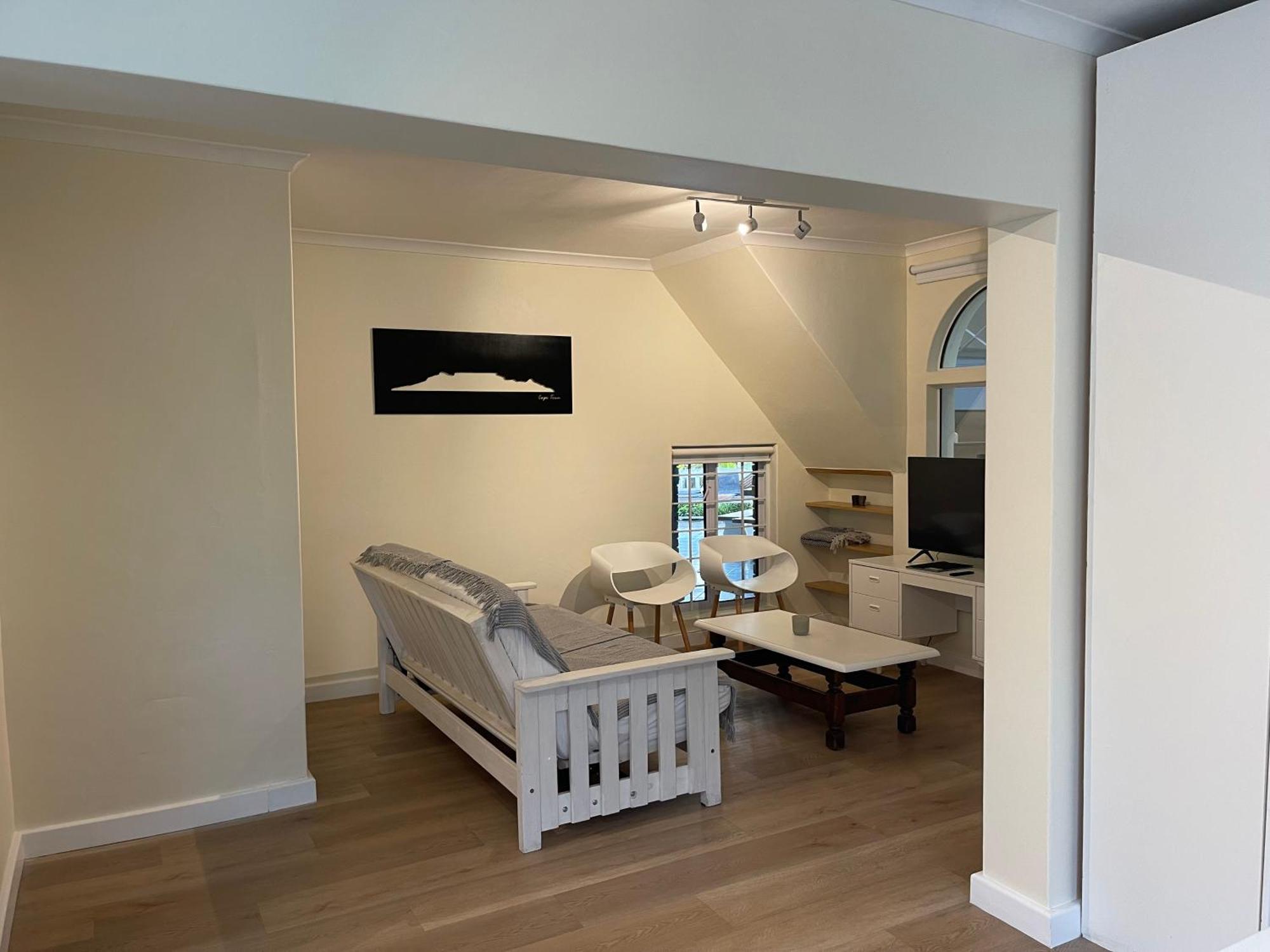 Silver Sunsets Self-catering Apartment *