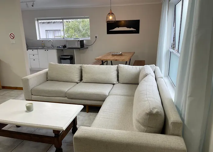Silver Sunsets Self-Catering Apartments
