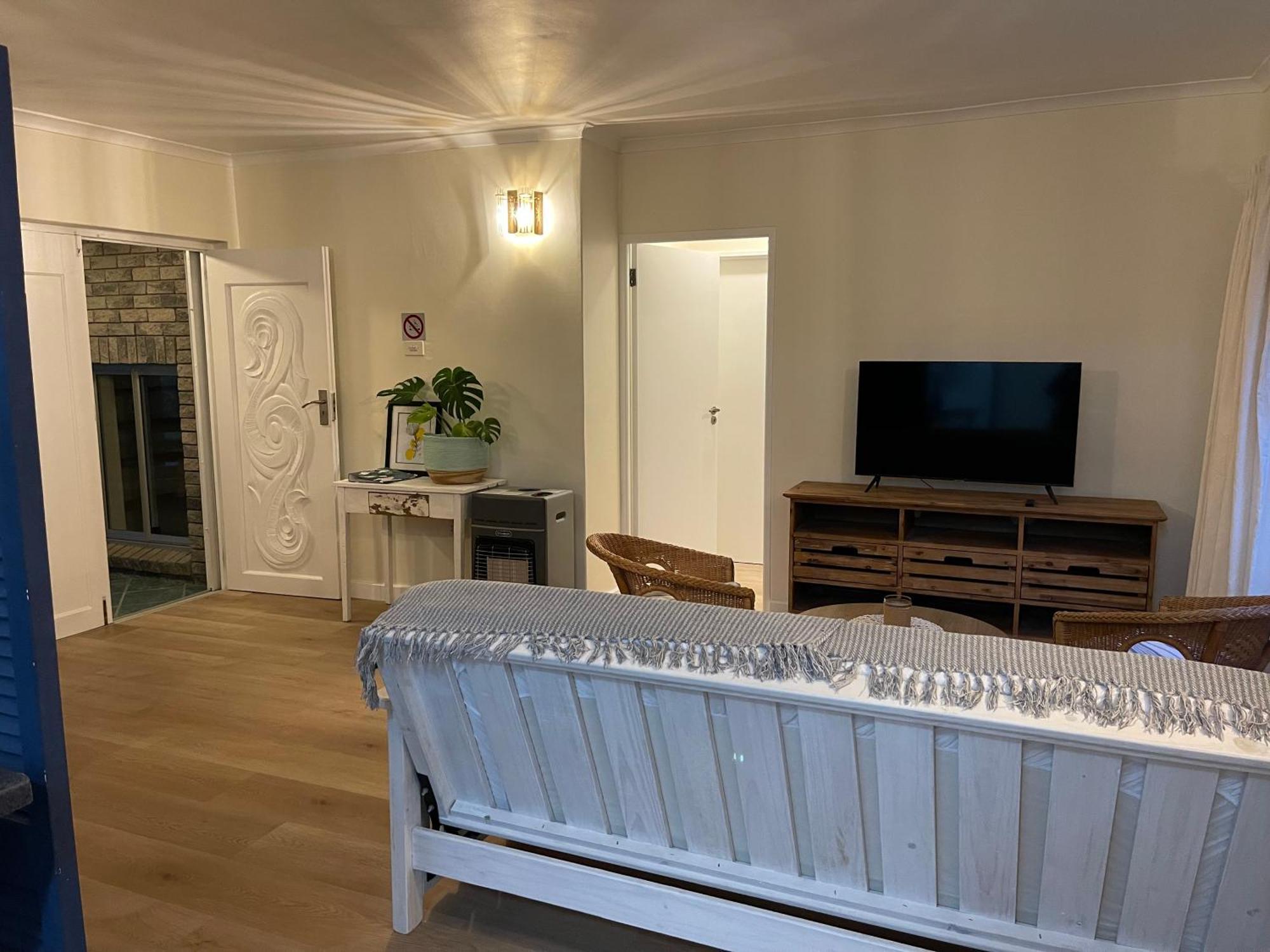 Silver Sunsets Self-catering * Cape Town