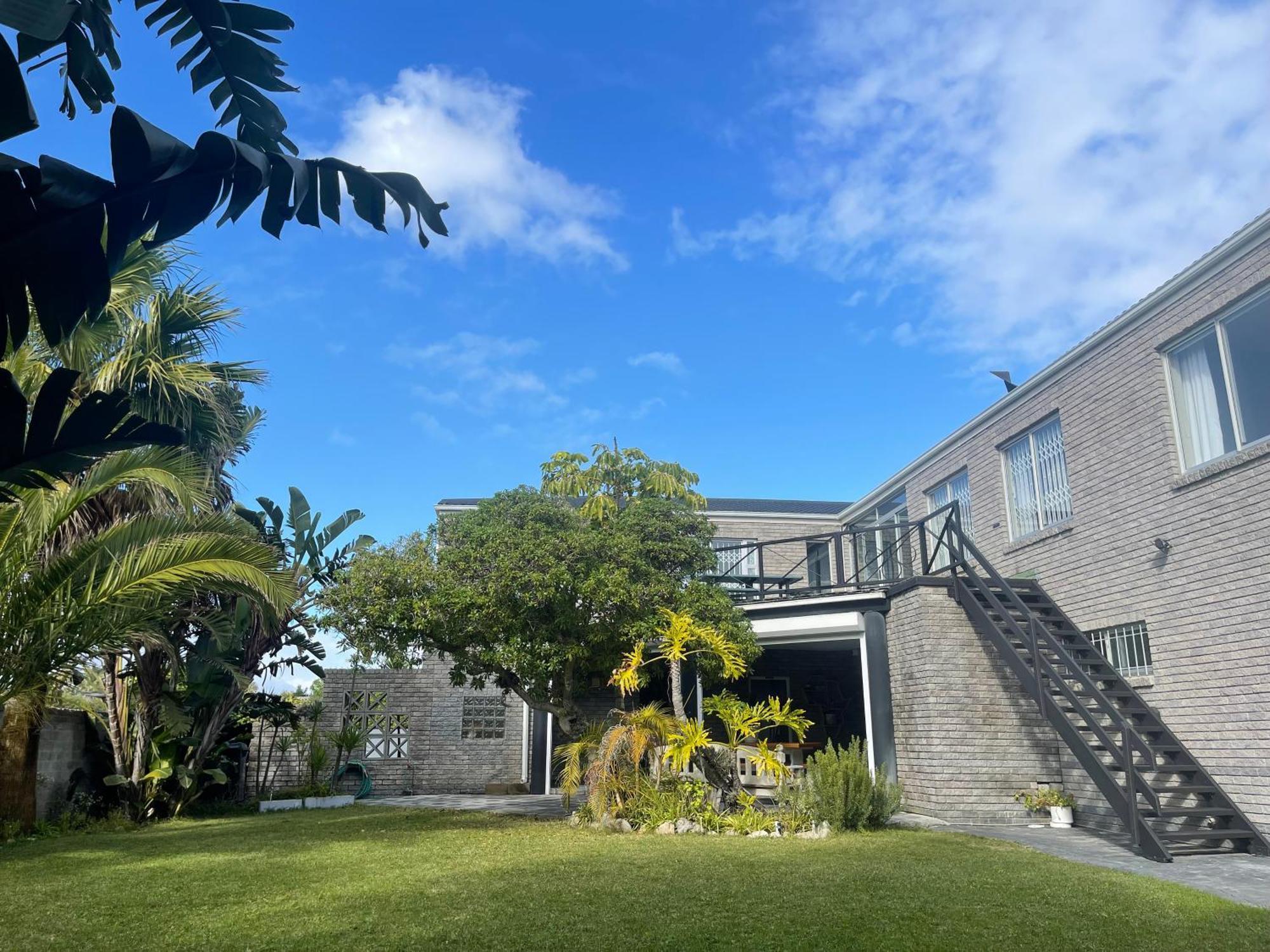 Silver Sunsets Self-catering * Cape Town